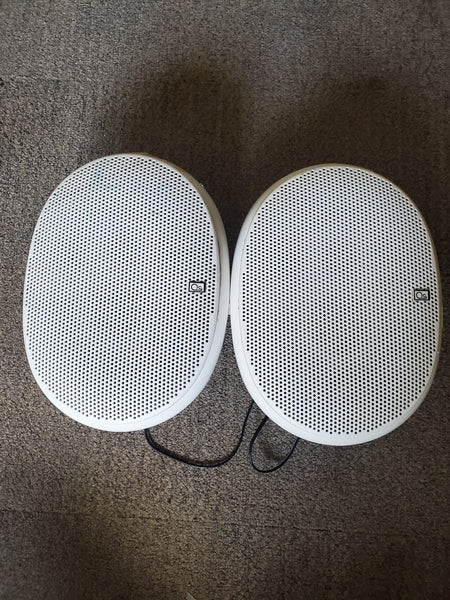 Poly-planar 3-way low magnetic field marine speakers