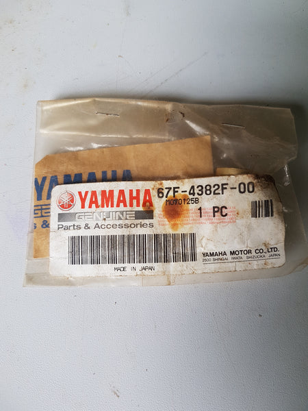 Yamaha 67F-4382F-00 - Adaptor